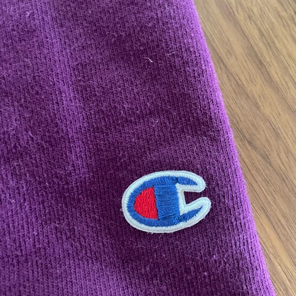 Champion Reverse weave logo hoodie in plum | size M - Picture 3 of 4
